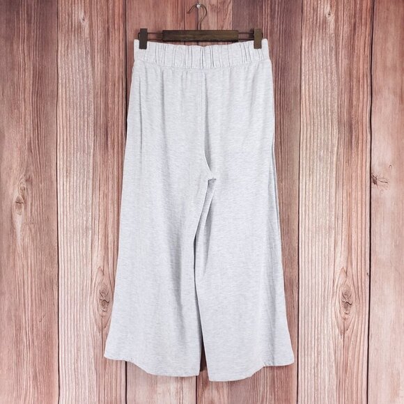 Lululemon Womens 6 Seek Stillness Mid Rise Crop Heathered Core Ultra Light Grey - Picture 2 of 13